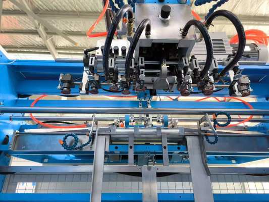 เครื่องลามิเนตกระดาษลูกฟูกอัตโนมัติแบบป้อนม้วนกระดาษด้านล่างไปยังแผ่น พร้อมสายพานวางซ้อนแบบพลิกกลับ