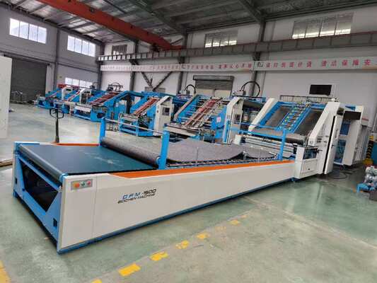 เครื่องลามิเนเตอร์ฟลิวท์ความเร็วสูง ที่ให้บริการตัวเลือกการให้อาหารแผ่นที่ยืดหยุ่นและการควบคุมกาวดิจิตอลสําหรับและลามิเนชั่นแบบกระบอก